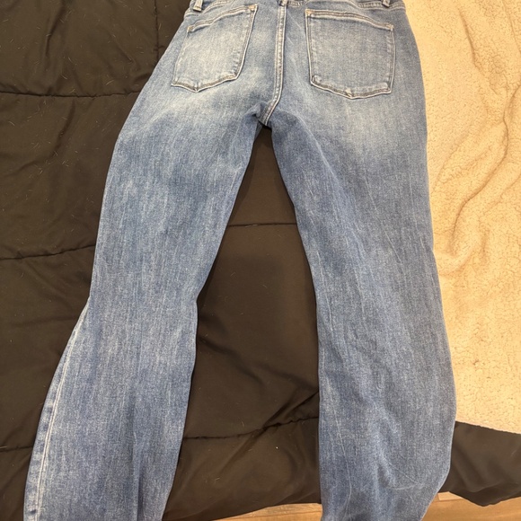 Judy Blue- Distressed mom jeans - Picture 4 of 4